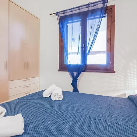 1 Bedroom Stunning Apartment In Costa Rei -Ca- Monte Nai